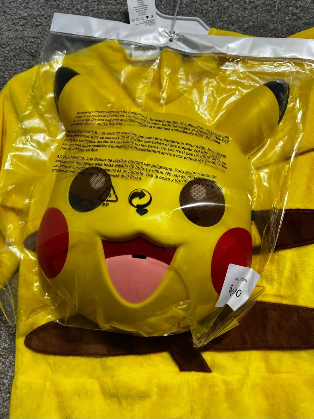 Pokémon Kids Halloween Costume And mask New Size Small 4-6